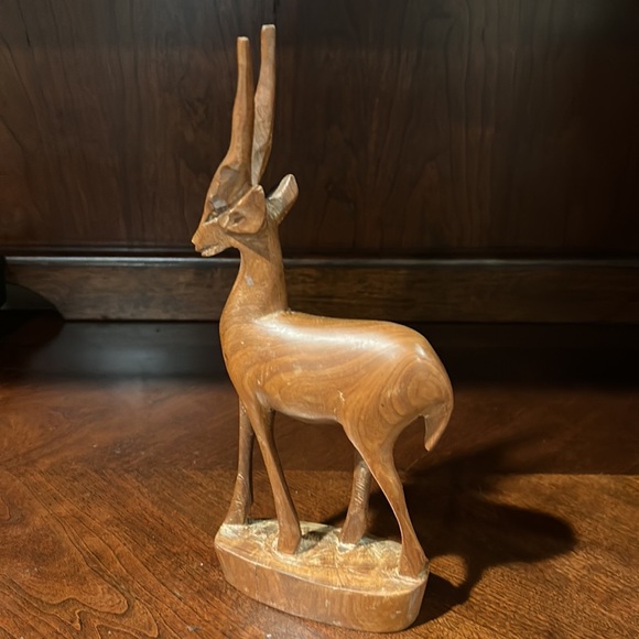 Vintage Carved Wooden Set of Antelope - Picture 11 of 17